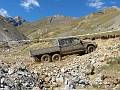 60 Un autre vehicule passe le ruisseau